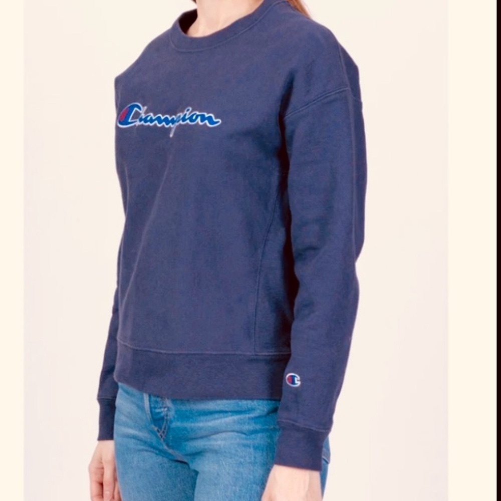 Vintage Y2K Champion Crew Neck Reverse Weave Sweatshirt in Navy Size Small - Picture 2 of 6